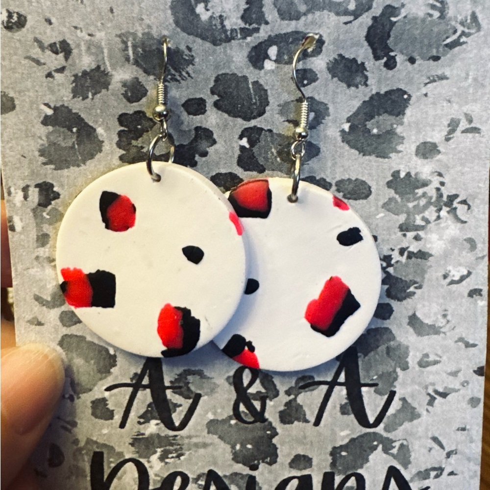 White and Red Dangle‎ Earrings